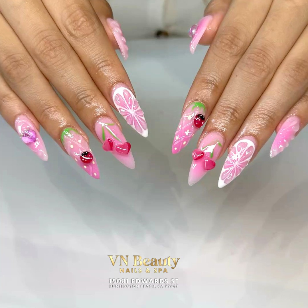 Trending July Nail Ideas